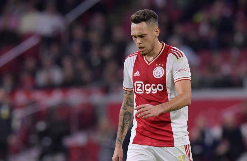 Monchi se guarda el comodín de Ocampos
