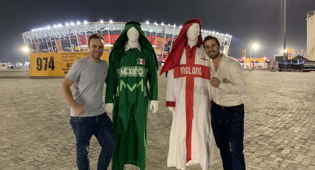 Los españoles que han revolucionado la ‘moda’ en Catar con thobes customizados