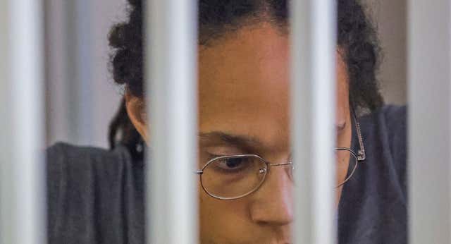 Racismo, homofobia y situaciones de semiesclavitud: así es la cárcel donde está Brittney Griner