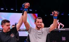 Usman Nurmagomedov continúa el legado: se proclama campeón de Bellator