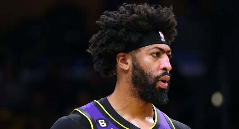 Anthony Davis durante el partido de los Lakers ante los Spurs.