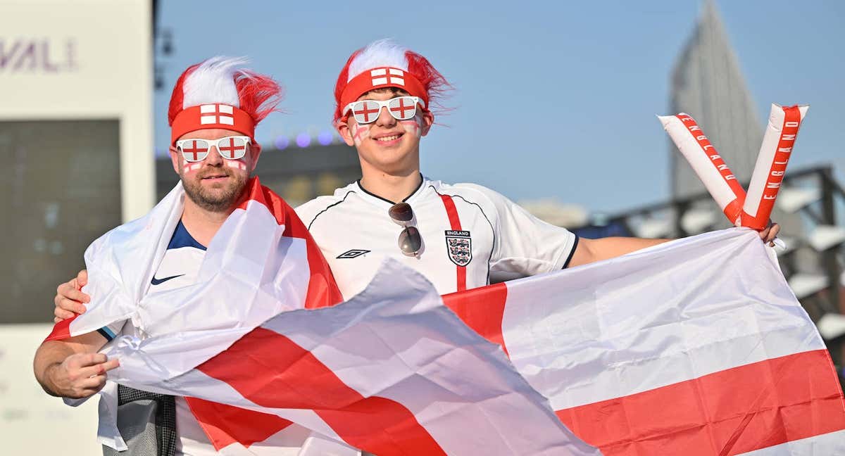 Aficionados ingleses en la previa del Inglaterra-Irán. /GETTY