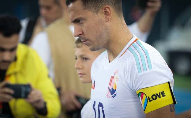Hazard, en la previa del Mundial, con el brazalete One Love Getty Images