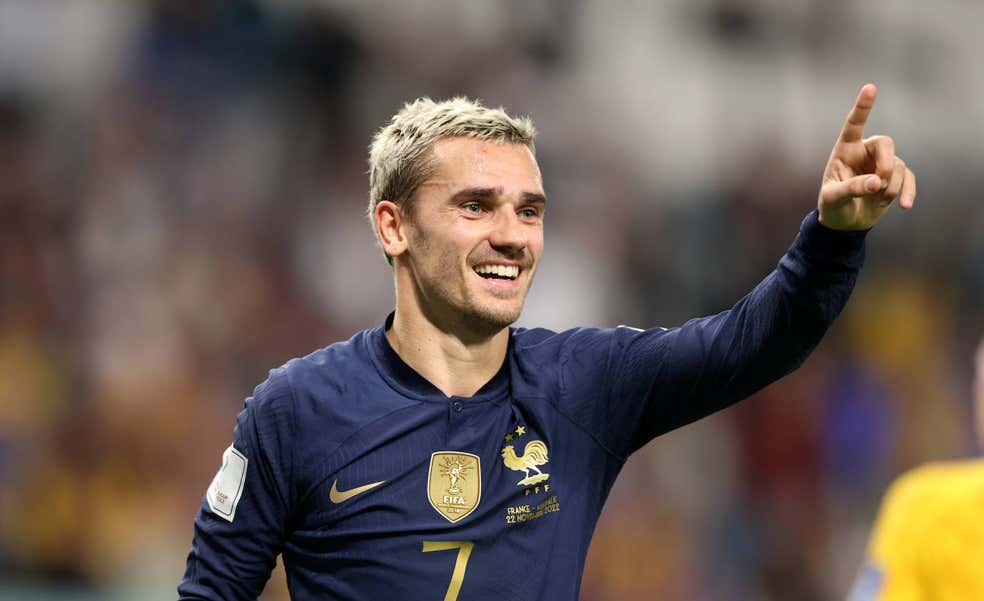 Griezmann se reafirma como el mejor centrocampista de Francia