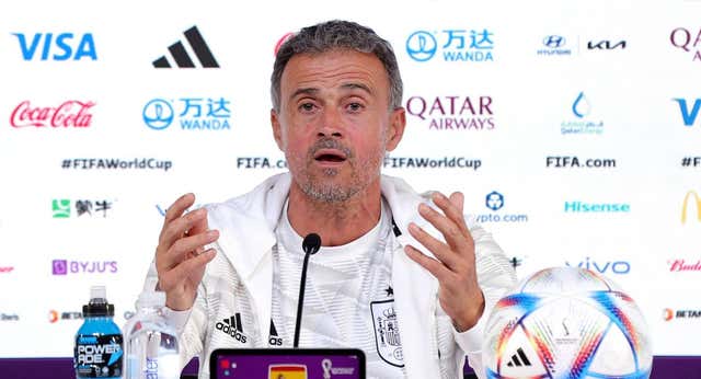 Los consejos de Luis Enrique, a examen: qué es mejor en Catar, ¿una cerveza o un refresco?