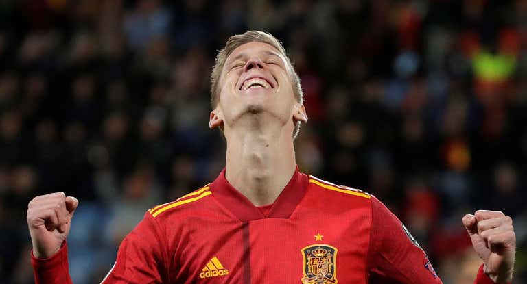 Dani Olmo celebra un gol contra Malta en la fase de clasificación de la Eurocopa 2020.