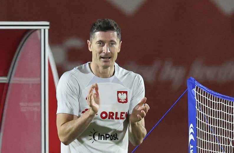Polonia arropa a su indiscutible Lewandowski
