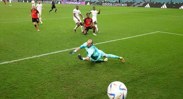 Batshuayi marca gol en el partido Bélgica - Canadá de Catar 2022.