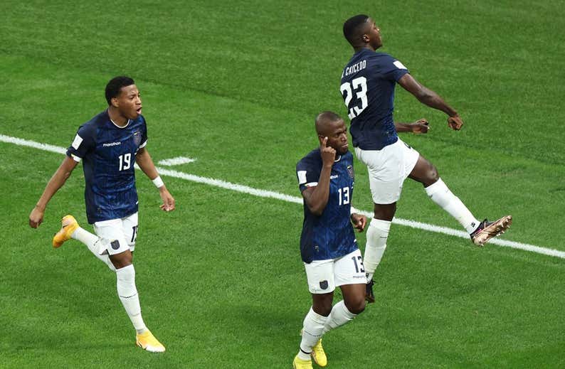 Ecuador perdona a Países Bajos; Catar, eliminada de su Mundial