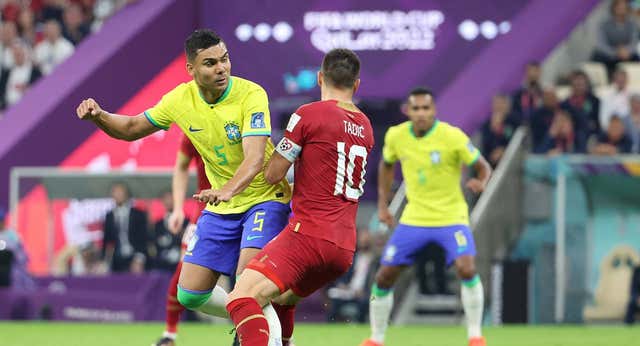 Casemiro se acuerda de Modric y Kroos en Doha