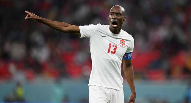 Hutchinson y los secretos de debutar en un Mundial a los 39: cuidado extremo… y un buen vino