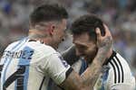 Enzo Fernández: el chico que defendió a Messi en Facebook y ahora festeja con él