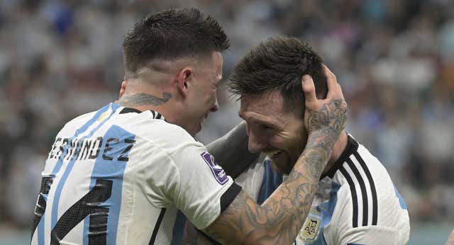Enzo Fernández: el chico que defendió a Messi en Facebook y ahora festeja con él