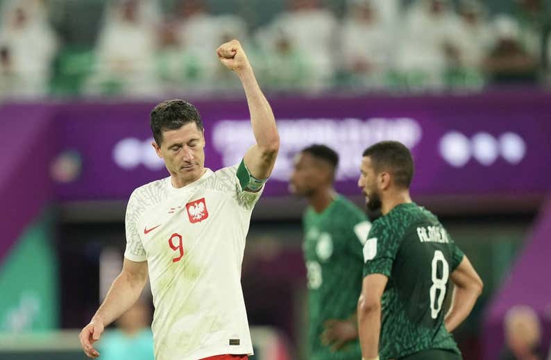 ¿Quién se clasifica si Polonia y México empatan a todo?