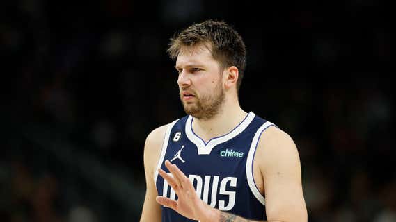 Luka Doncic, jugador de los Dallas Mavericks, en un partido de NBA esta temporada./GETTY