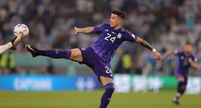 Enzo piensa; Di María agita