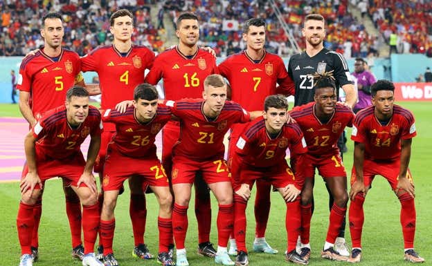 El once inicial de España ante Japón en el Mundial de Catar.  AFP