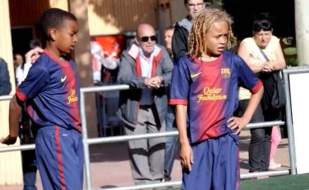 Balde y Simons, durante su etapa en La Masia.