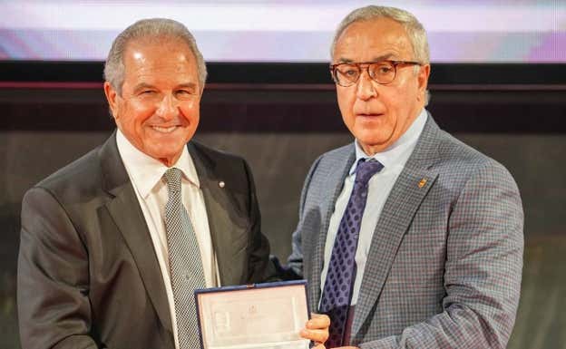 Juan Carlos Barcos, presidente de la Real Federación de Judo, junto a Alejandro Blanco, presidente del COE. Real Federación de Judo