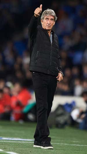 Manuel Pellegrini, en un partido del Betis. EP