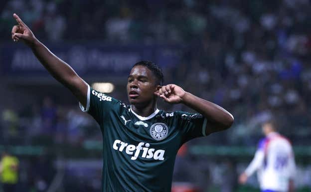 Endrick celebrando un gol esta temporada. AFP