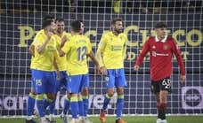 La 'Tacita de Plata' se convirtió en el Teatro de los Sueños: el Cádiz ganó 4-2 al United