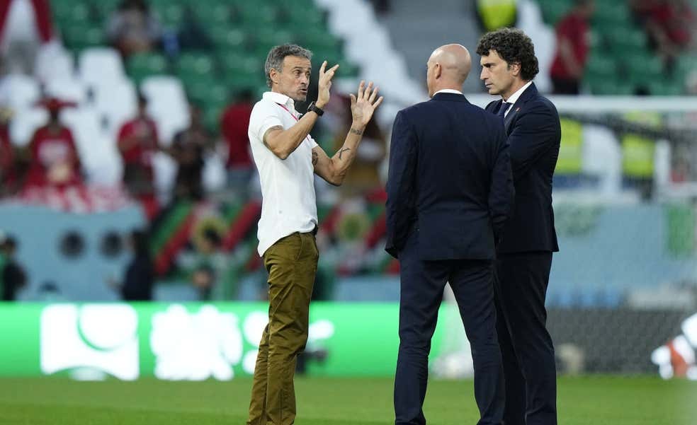 Hundimiento y dudas con Luis Enrique en una Federación que piensa en Marcelino y De la Fuente
