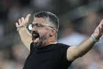 La mano de Gattuso es alargada