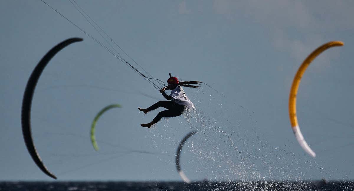 Gisela Pulido vuela en el Mundial. /FORMULA KITE WORLDS