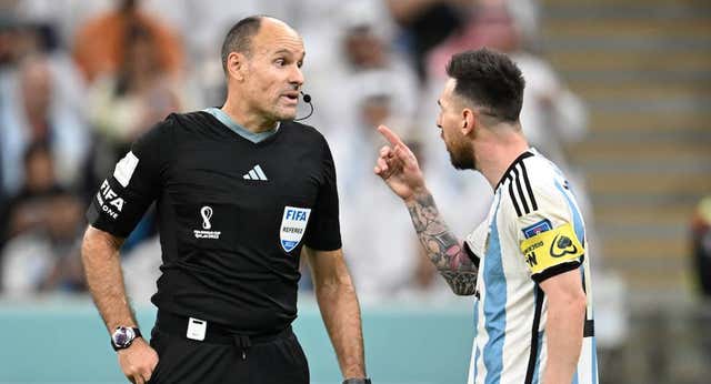 30 minutos de locura: provocaciones, “Sos bobo”, rajadas… ¡y Messi en todas!