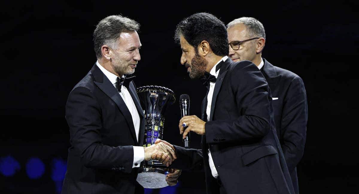 Christian Horner, jefe de Red Bull Racing, y Ben Sulayem, presidente de la Federación Internacional de Automovilismo.