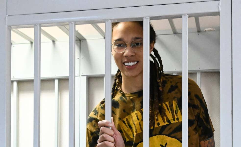 Brittney Griner se recupera en un hospital de Texas tras su liberación