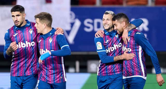 Campanada manchega que corona la semana fantástica del Eibar