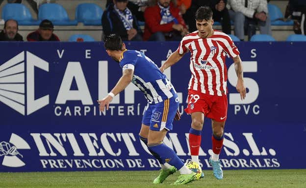 Carlos Martín, en un momento del partido ante la Sociedad Deportiva.  ATLÉTICO DE MADRID