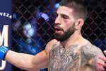 Ilia Topuria rompe la barrera del top 10 de la UFC