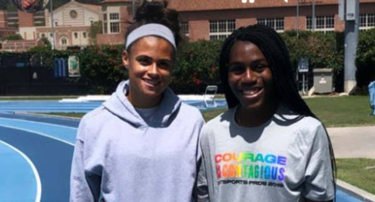 La atleta transgénero Andraya Yearwood  junto a Sidney McLaughlin. /Instagram