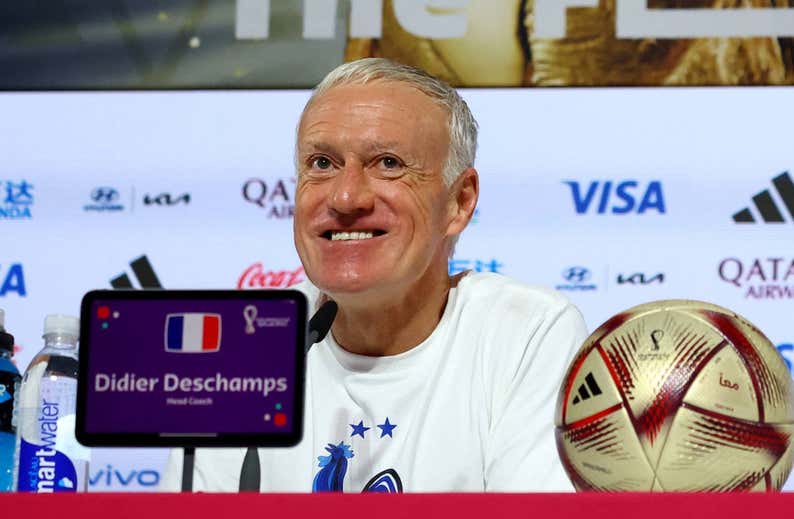 El virus tendrá en alerta a Deschamps hasta el último minuto