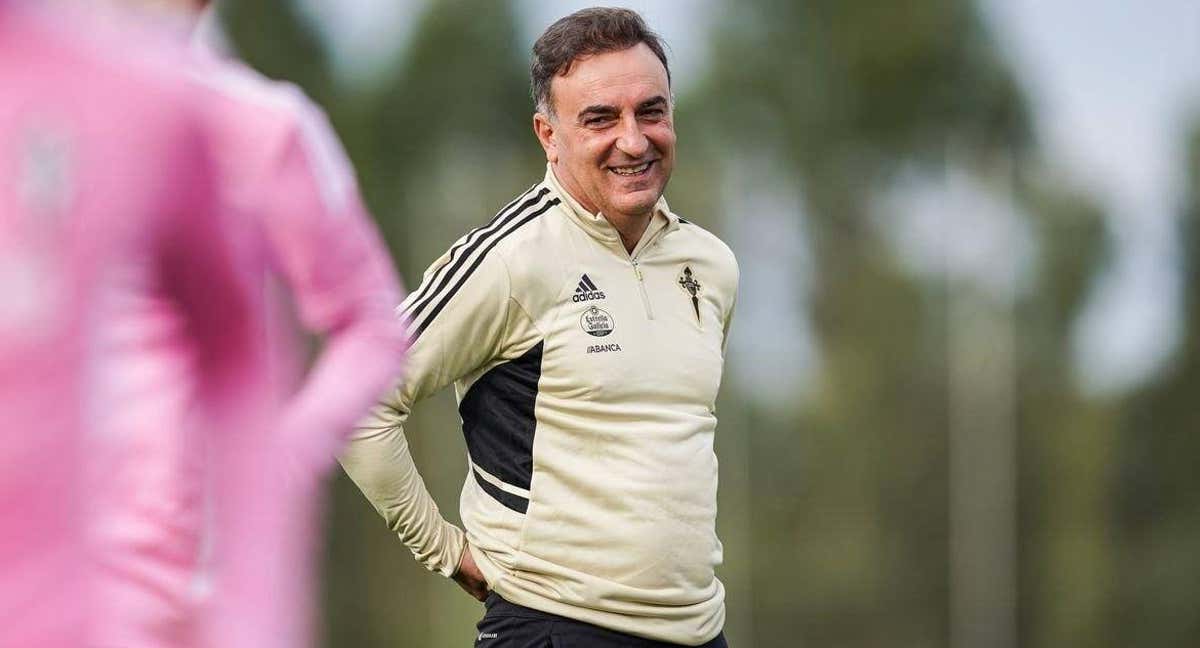 Carlos Carvalhal, durante un entrenamiento con el Celta.