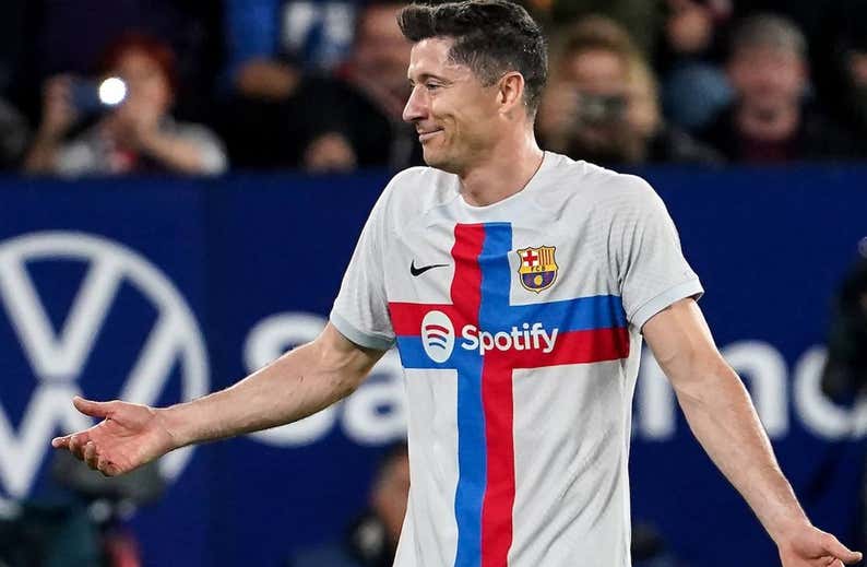 El TAD deniega la cautelar a Lewandowski, que cumplirá tres partidos de sanción