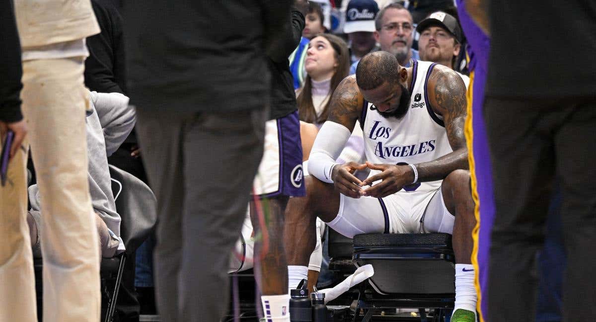 LeBron en la derrota de los Lakers ante los Mavericks.
