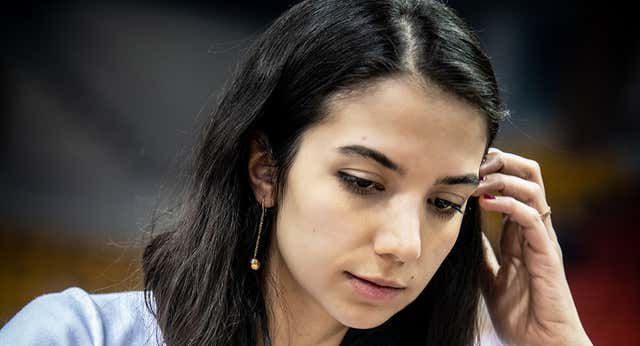 Los secretos de la ajedrecista iraní que juega sin hiyab y se instalará en España
