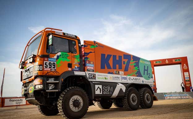 El camión KH-7 Epsilon, en la etapa Prólogo del Dakar 2023.  Mediagé