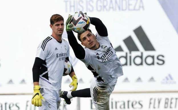 Lucas Cañizares, entrenando con Courtois. REAL MADRID