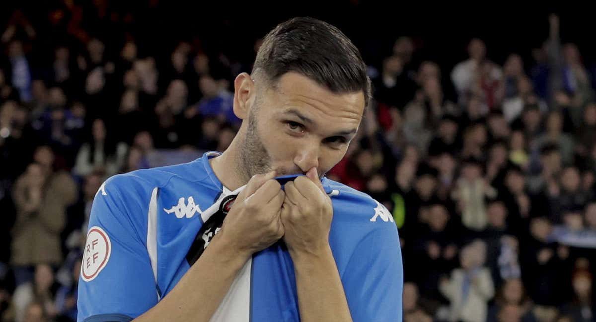 Lucas Pérez, en su presentación con el Deportivo.