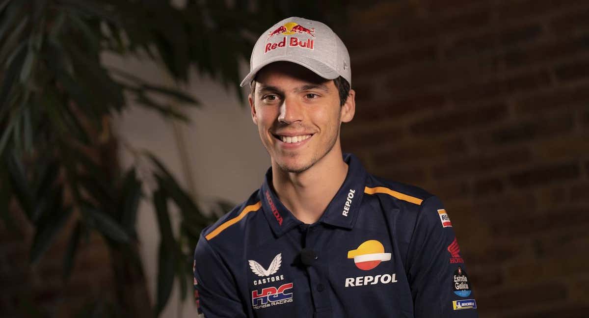 Joan Mir en su presentación con el equipo Repsol. /Repsol Media