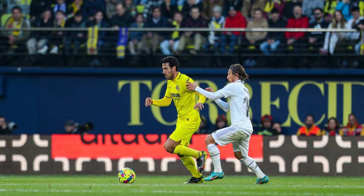 Parejo ante Luka Modric /AFP