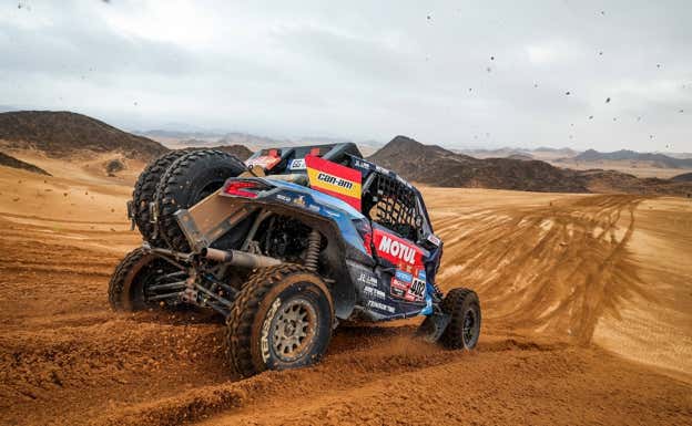 Gerard Farrés y Diego Ortega, en el Rally Dakar 203.  A.S.O./F.Gooden/DPPI