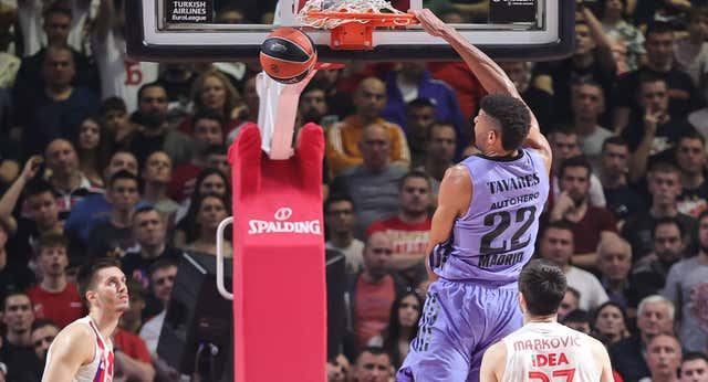 El Real Madrid sube una cuesta de enero que a Baskonia se le resiste