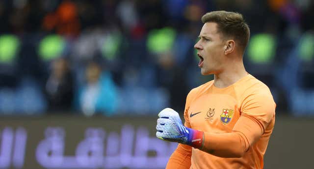 Ter Stegen regala otro Clásico