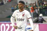 ¿Quién es Abner? El lateral que el Betis pretende para sustituir a Álex Moreno